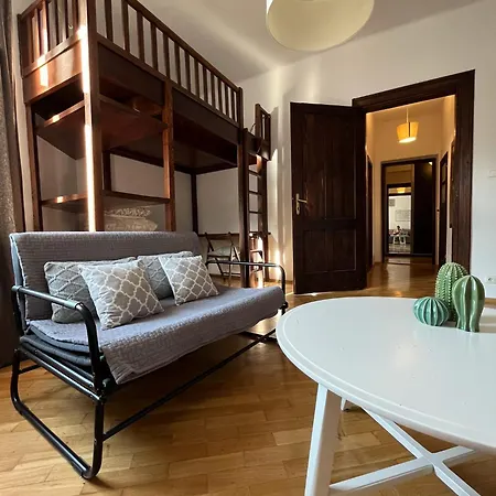 Apartman Spacious Flat *